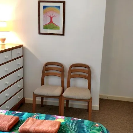 Avalon Retreat Self Catering Vegetarian Accommodation In The Heart Of Glastonbury Exterior photo