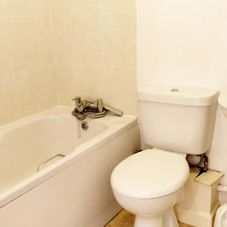 Avalon Retreat Self Catering Vegetarian Accommodation In The Heart Of Glastonbury Exterior photo