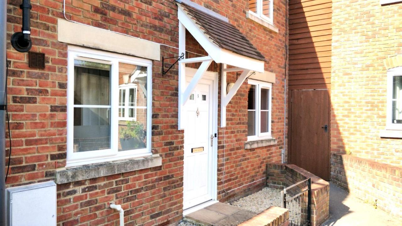 Homestay Avalon Retreat Self Catering Vegetarian In The Heart Of Glastonbury