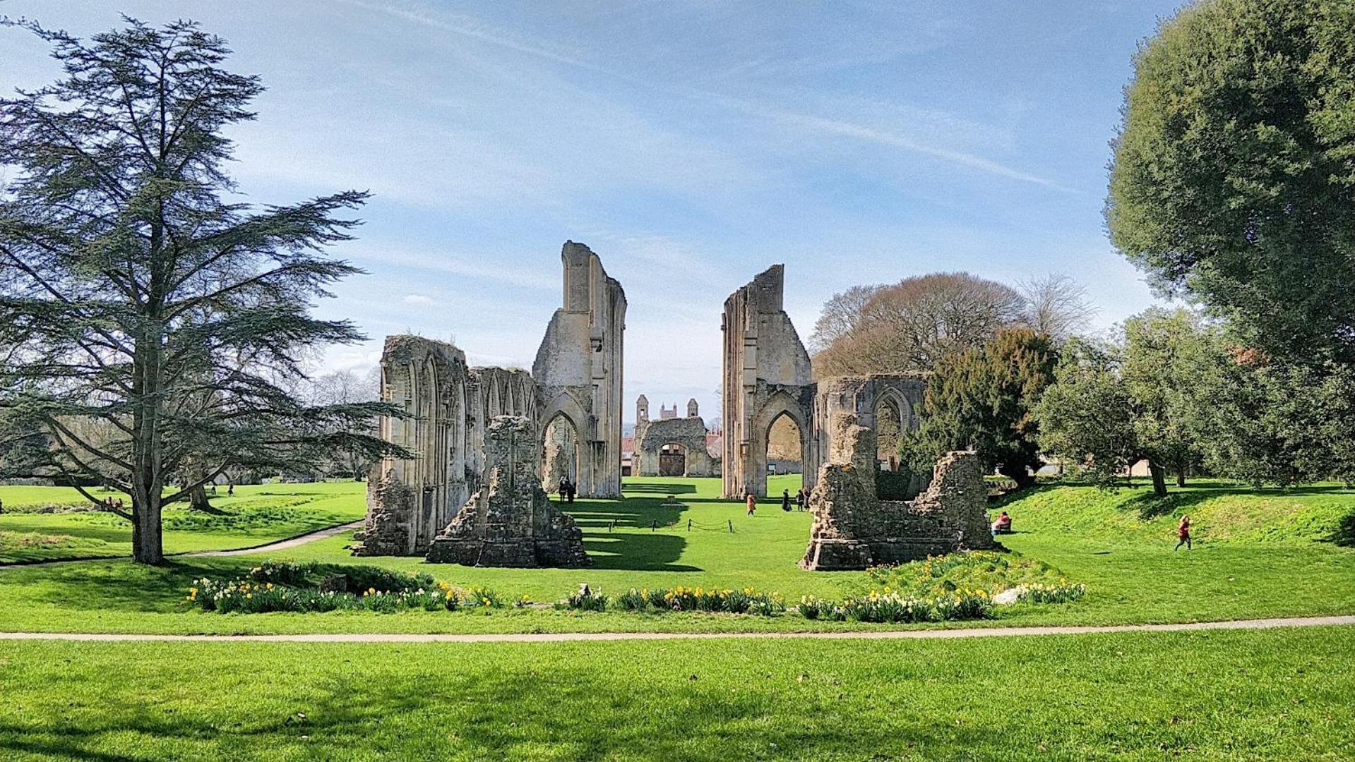 Avalon Retreat Self Catering Vegetarian In The Heart Of Glastonbury