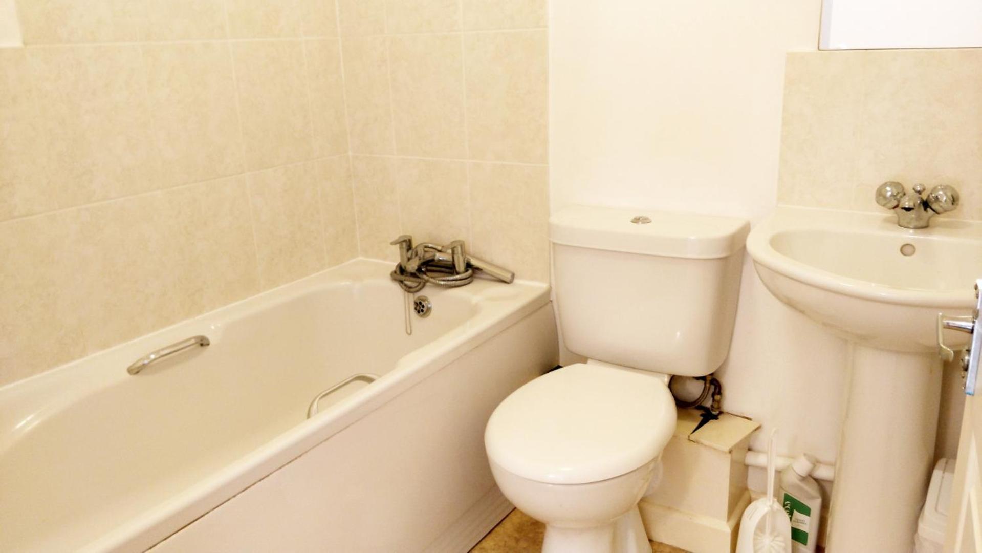 Homestay Avalon Retreat Self Catering Vegetarian In The Heart Of Glastonbury